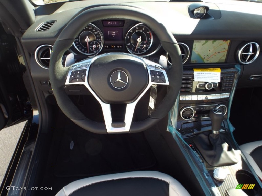 2015 Mercedes-Benz SLK 55 AMG Roadster Dashboard Photos