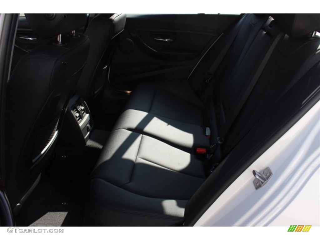 2015 3 Series 328i xDrive Sedan - Alpine White / Black photo #5