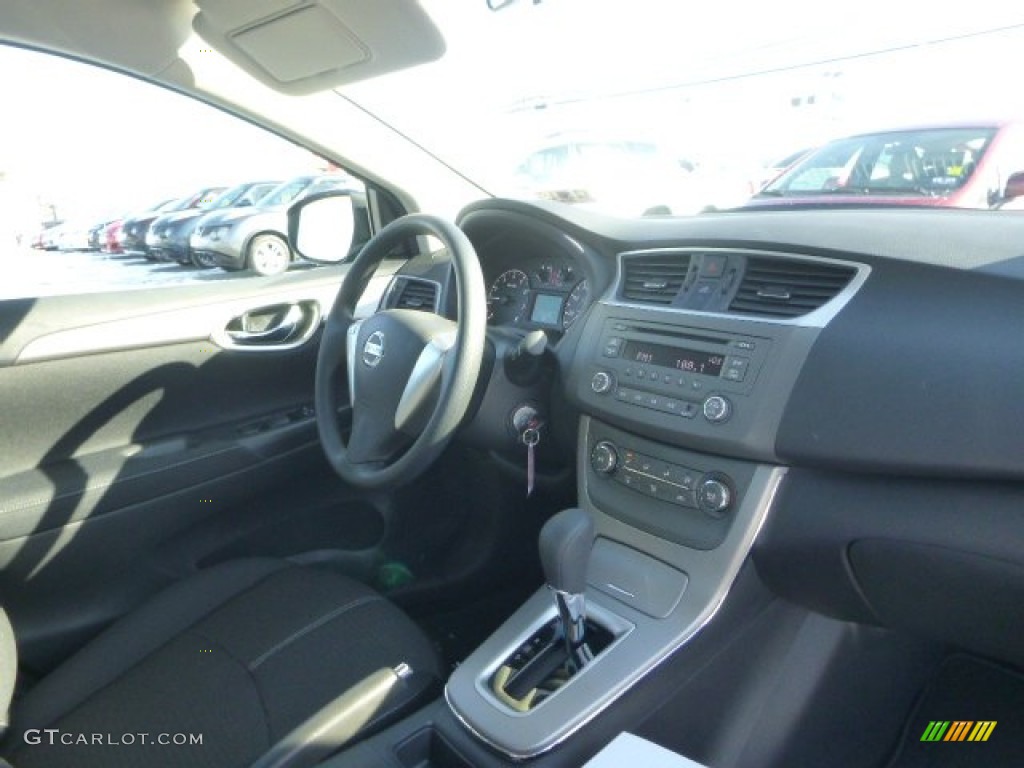 2014 Sentra S - Super Black / Charcoal photo #9