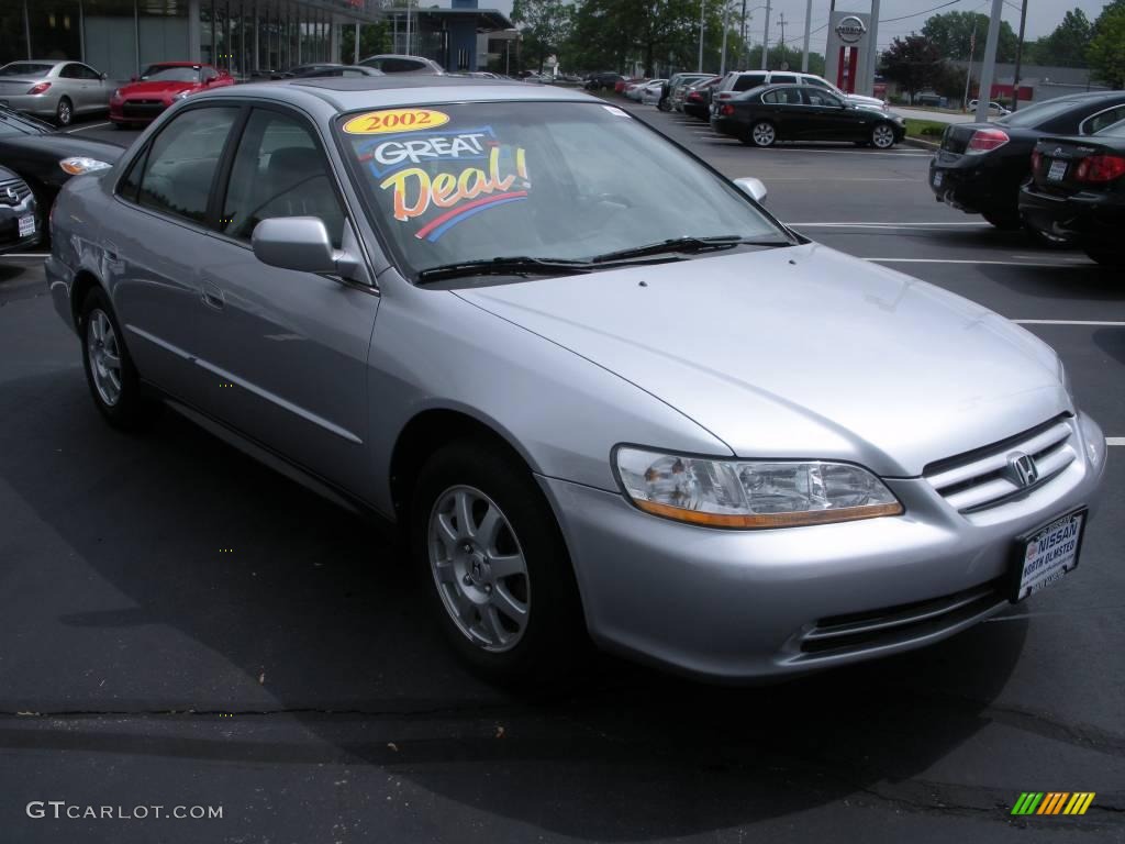 2002 Accord SE Sedan - Satin Silver Metallic / Quartz Gray photo #3
