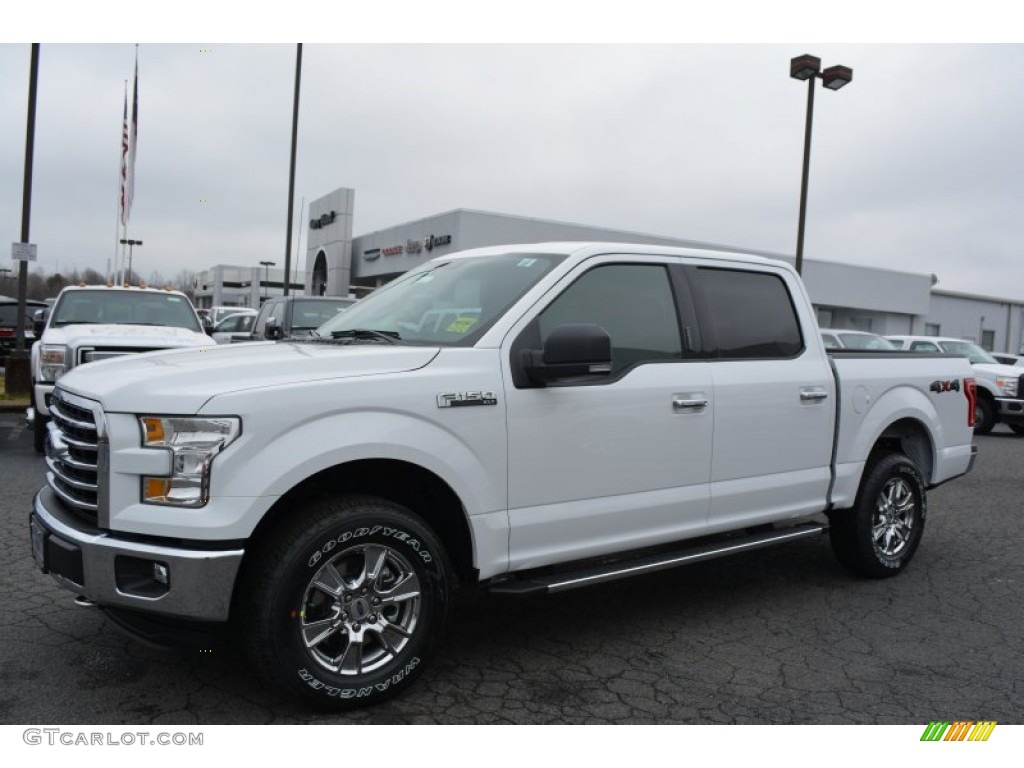 2015 F150 XLT SuperCrew 4x4 - Oxford White / Medium Earth Gray photo #3