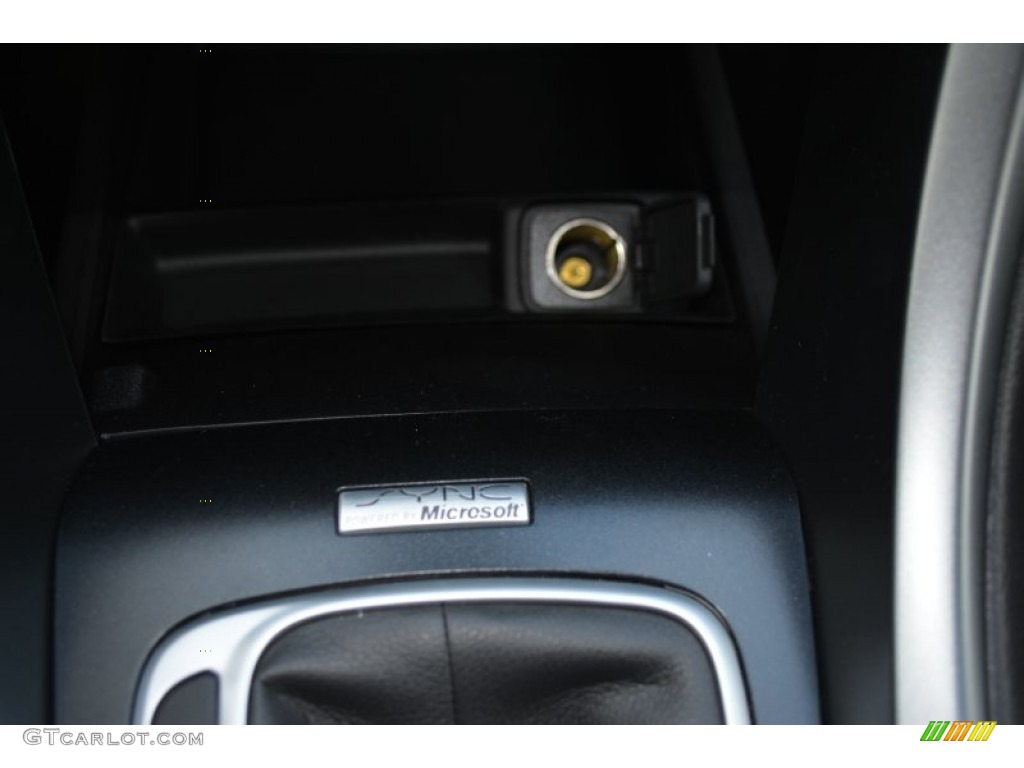 2015 Fusion Hybrid Titanium - Ruby Red Metallic / Charcoal Black photo #18