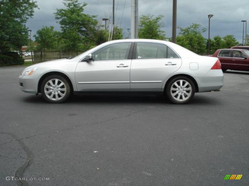 2006 Accord LX V6 Sedan - Alabaster Silver Metallic / Gray photo #2