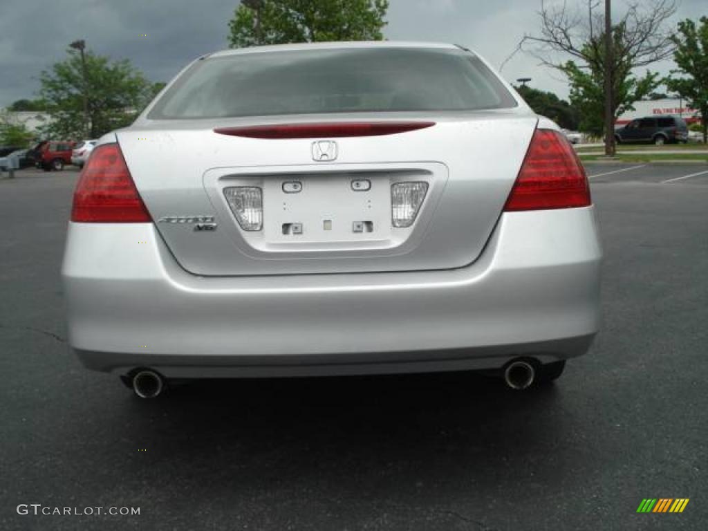 2006 Accord LX V6 Sedan - Alabaster Silver Metallic / Gray photo #3