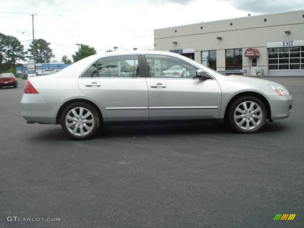 2006 Accord LX V6 Sedan - Alabaster Silver Metallic / Gray photo #4