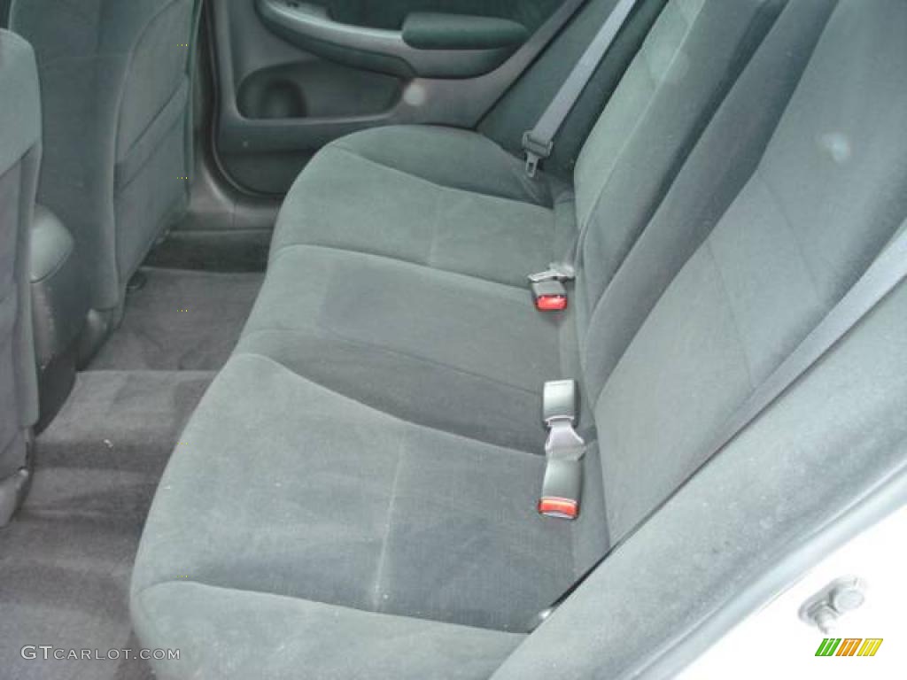 2006 Accord LX V6 Sedan - Alabaster Silver Metallic / Gray photo #7