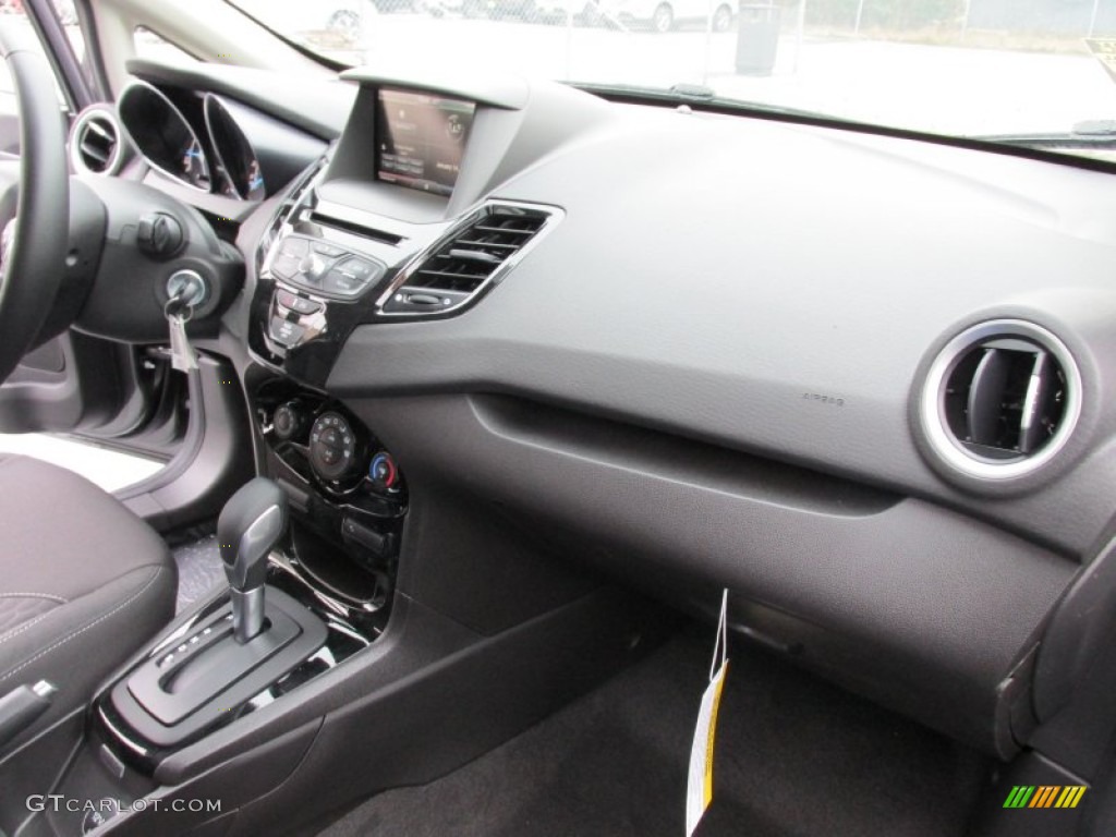 2015 Fiesta SE Hatchback - Magnetic Metallic / Charcoal Black photo #17