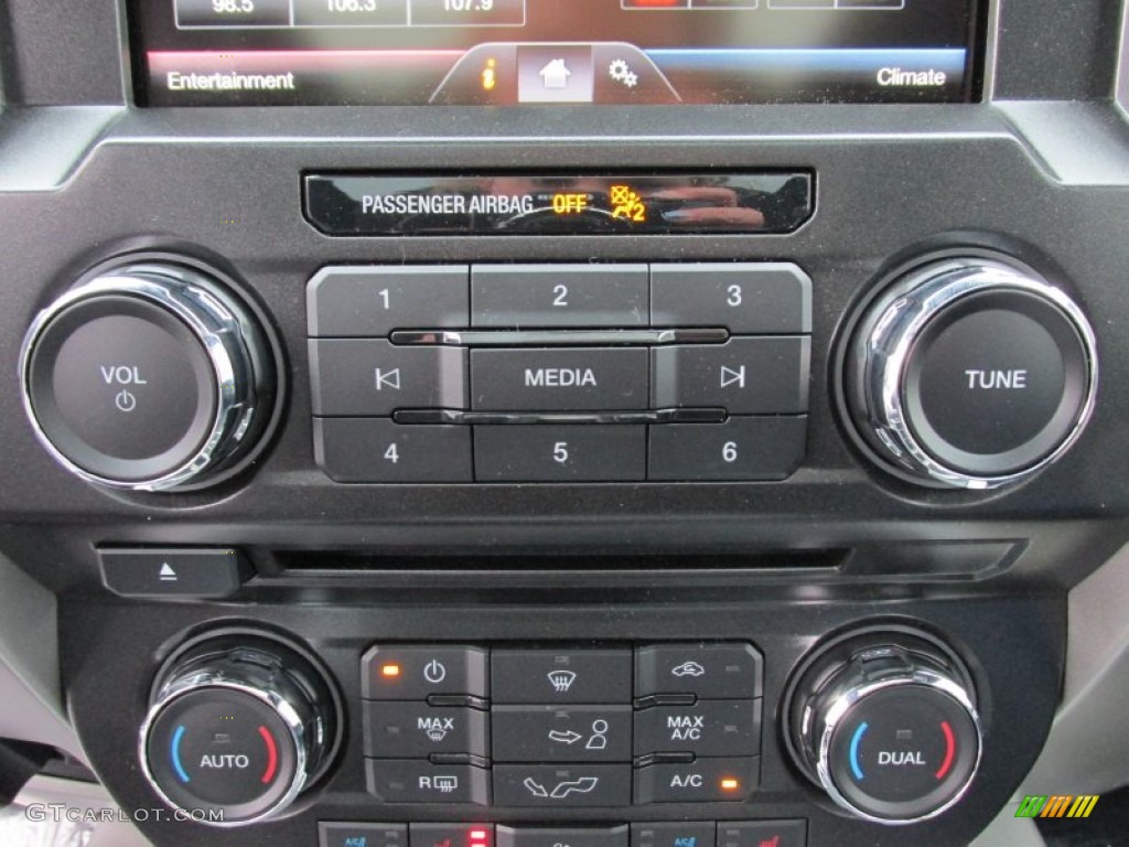 2015 Ford F150 Lariat SuperCrew 4x4 Controls Photo #100694279