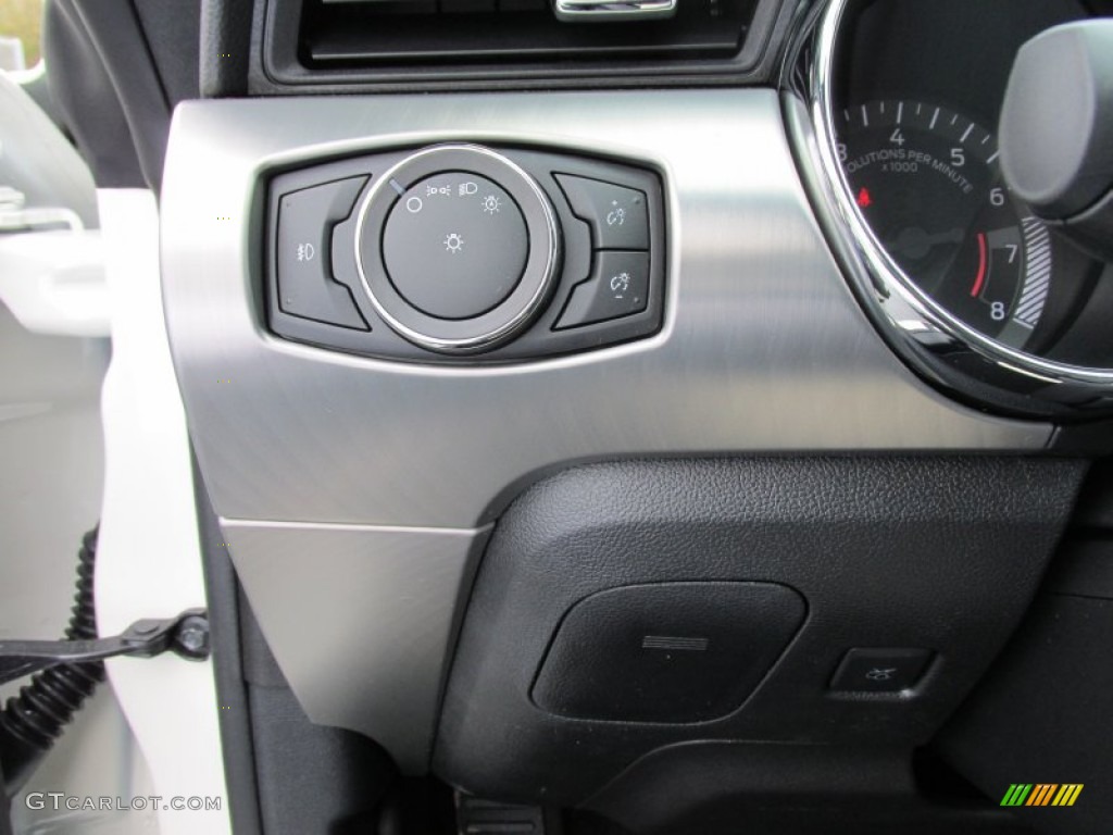2015 Ford Mustang 50th Anniversary GT Coupe Controls Photo #100695716