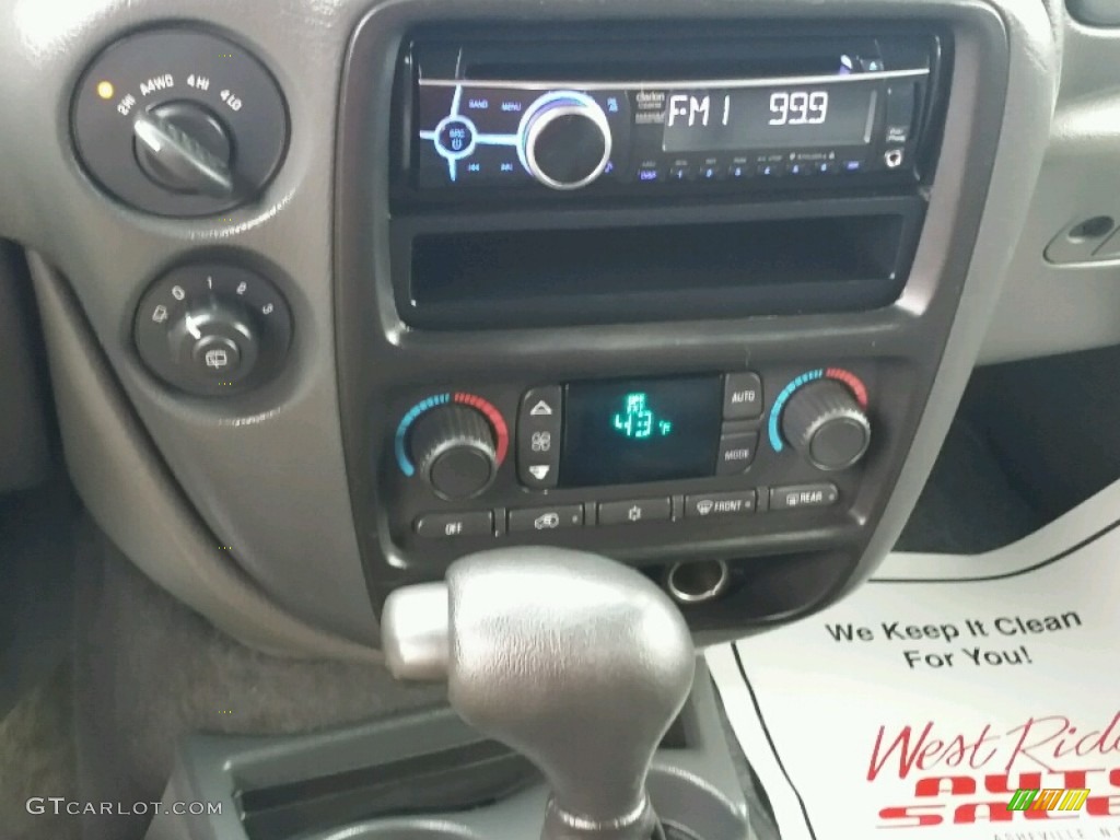 2003 TrailBlazer LT 4x4 - Indigo Blue Metallic / Medium Oak photo #26