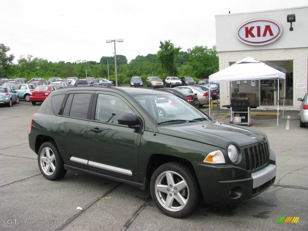 2007 Compass Limited 4x4 - Jeep Green Metallic / Pastel Pebble Beige photo #1