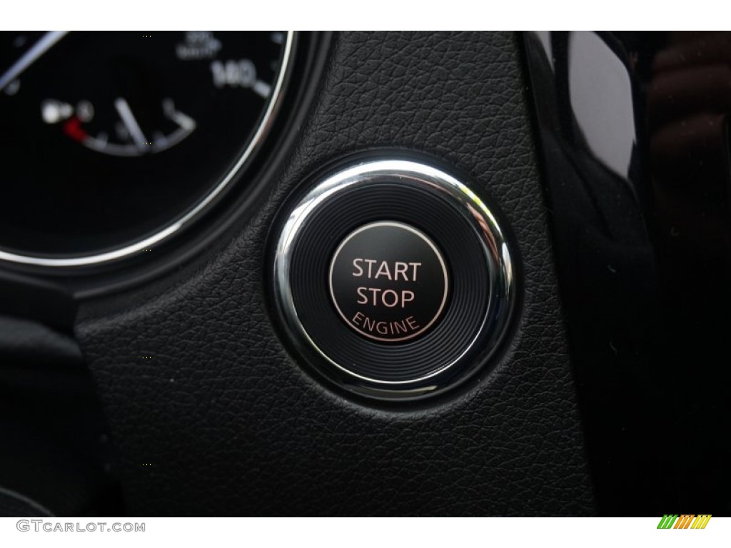 2015 Nissan Rogue SV Controls Photo #100723970