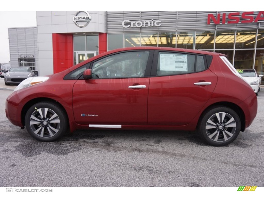 2015 LEAF S - Cayenne Red / Black photo #2
