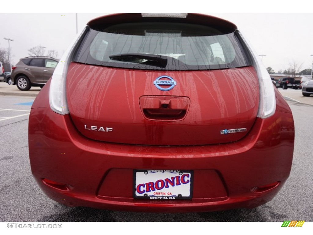 2015 LEAF S - Cayenne Red / Black photo #4