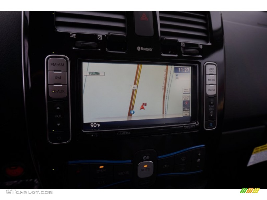 2015 LEAF S - Cayenne Red / Black photo #14