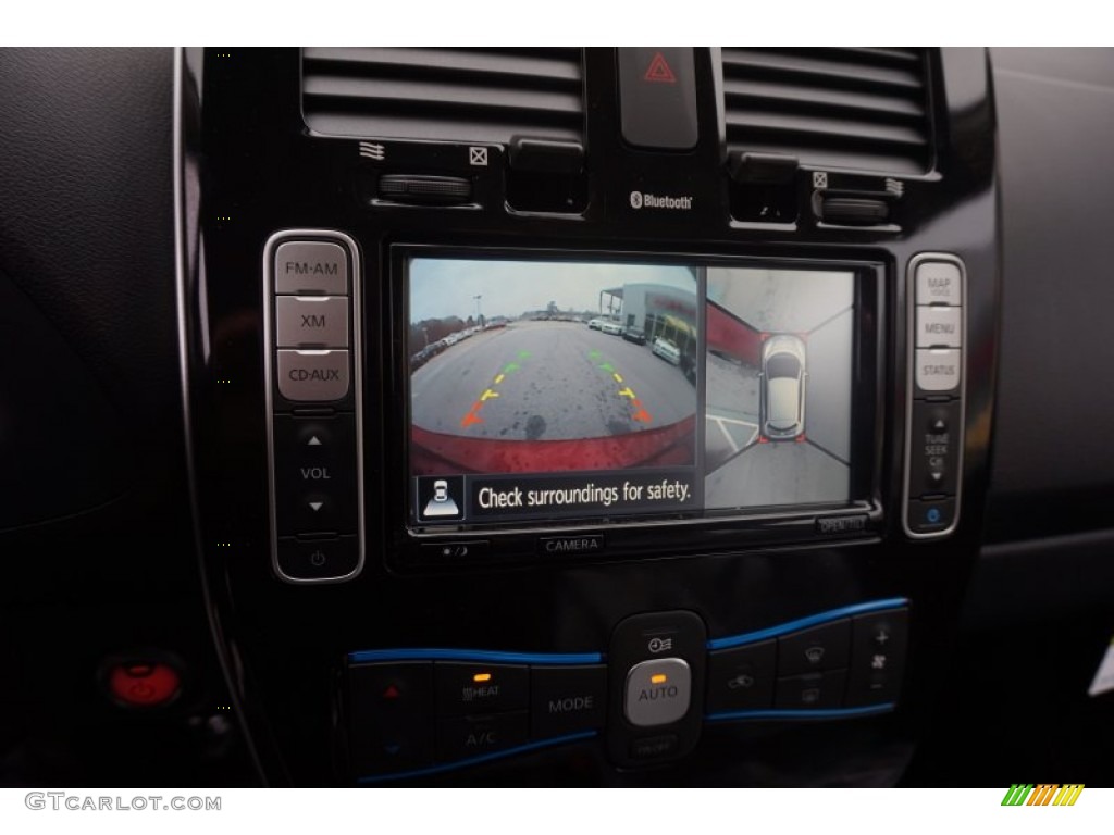 2015 LEAF S - Cayenne Red / Black photo #15