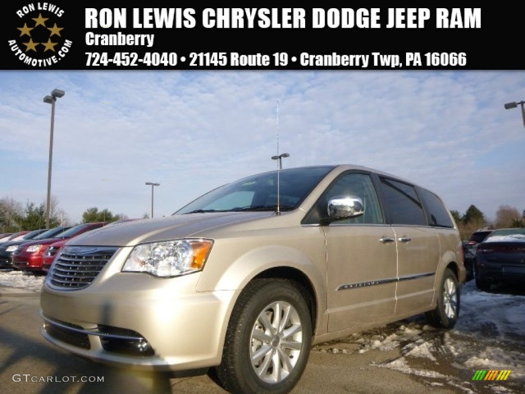 Cashmere/Sandstone Pearl Chrysler Town & Country