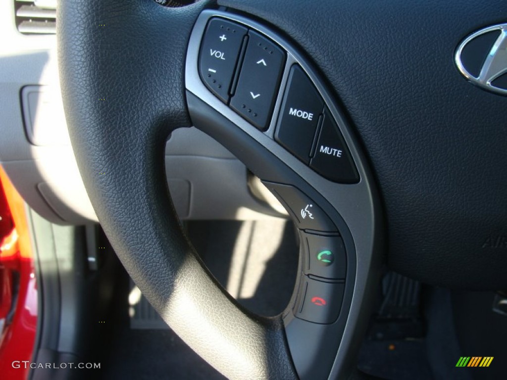 2015 Elantra SE Sedan - Geranium Red / Gray photo #13