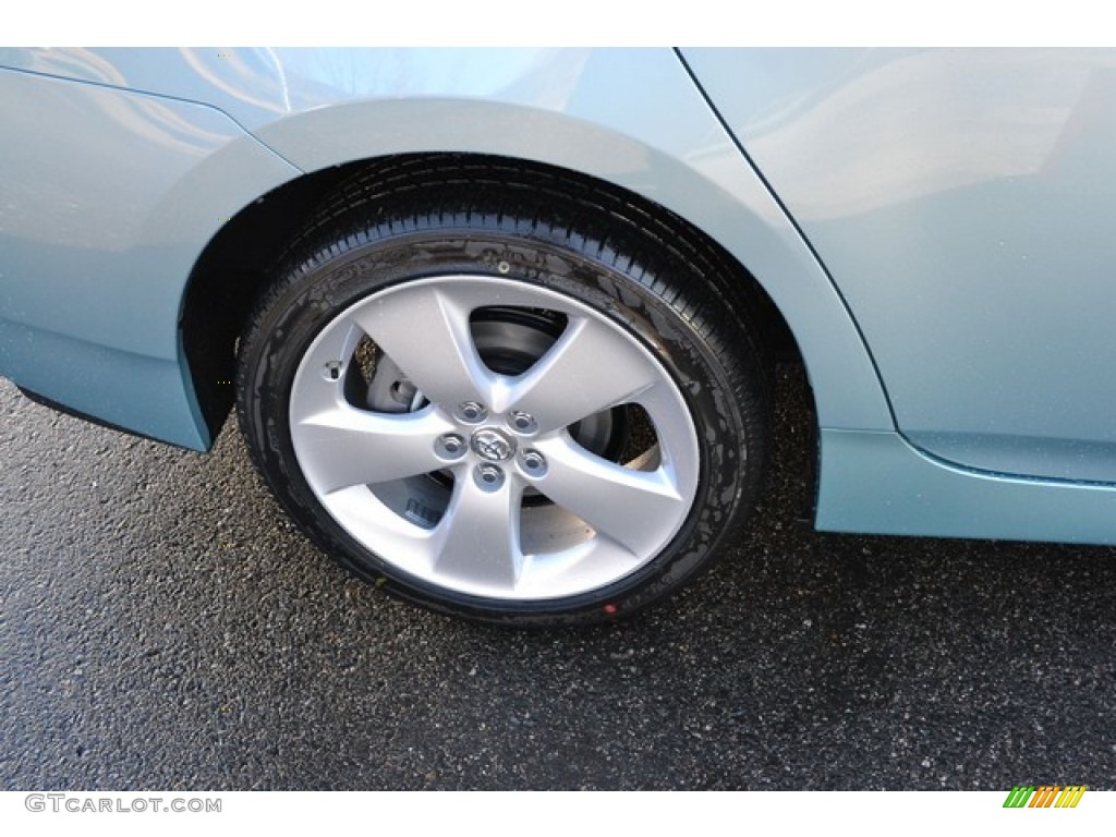 2015 Toyota Prius Five Hybrid Wheel Photos