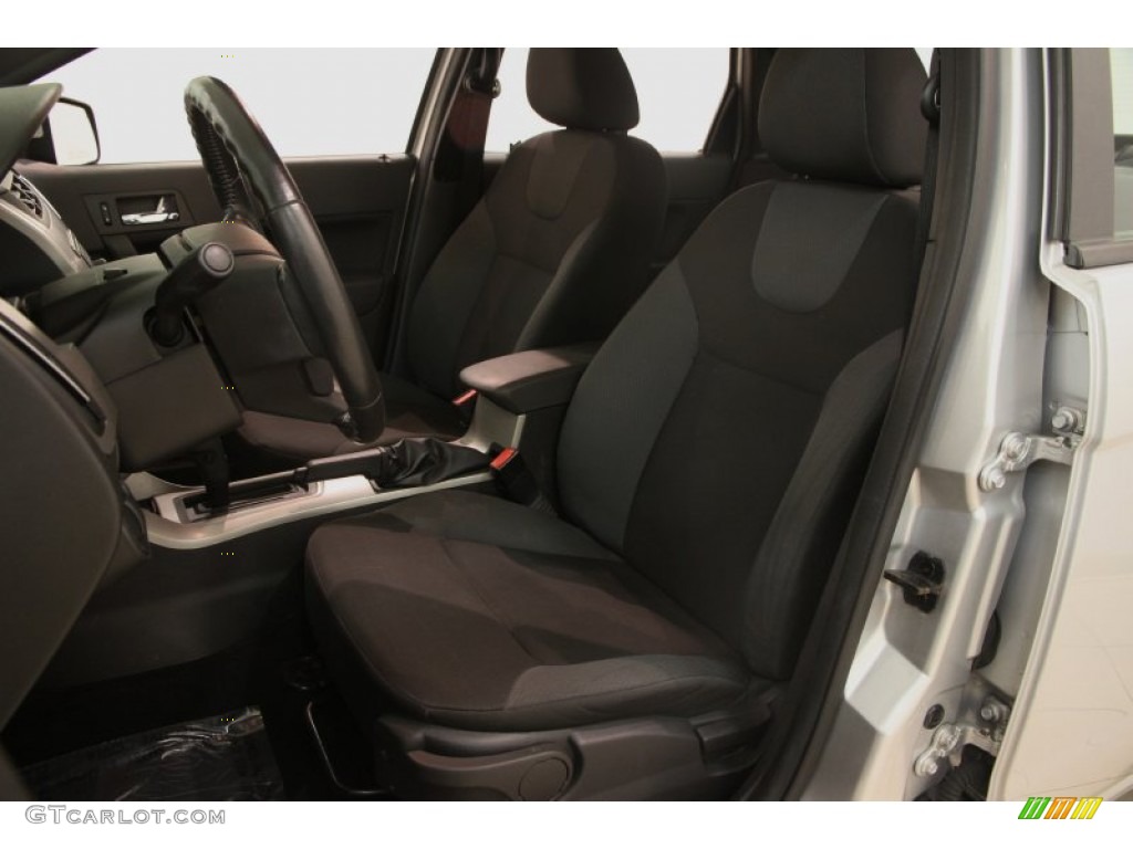 2008 Focus SE Sedan - Silver Frost Metallic / Charcoal Black photo #5