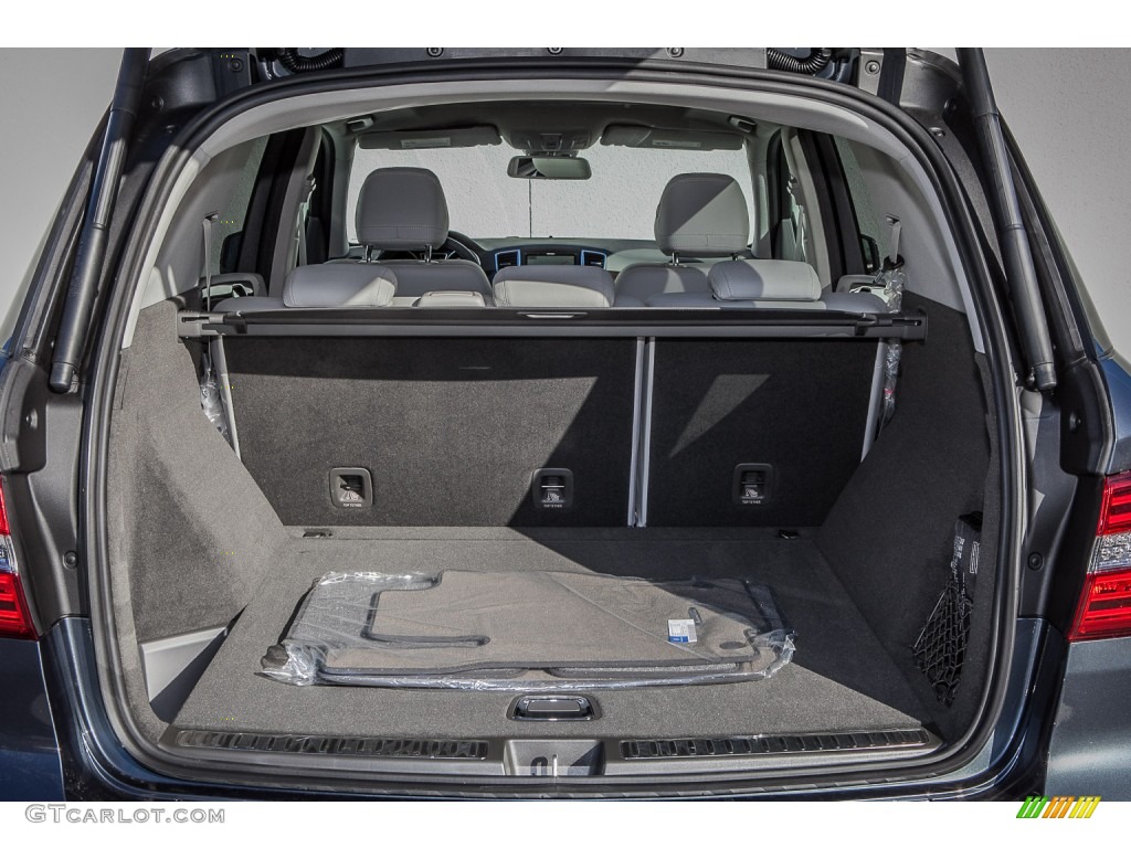 2015 Mercedes-Benz ML 350 4Matic Trunk Photos