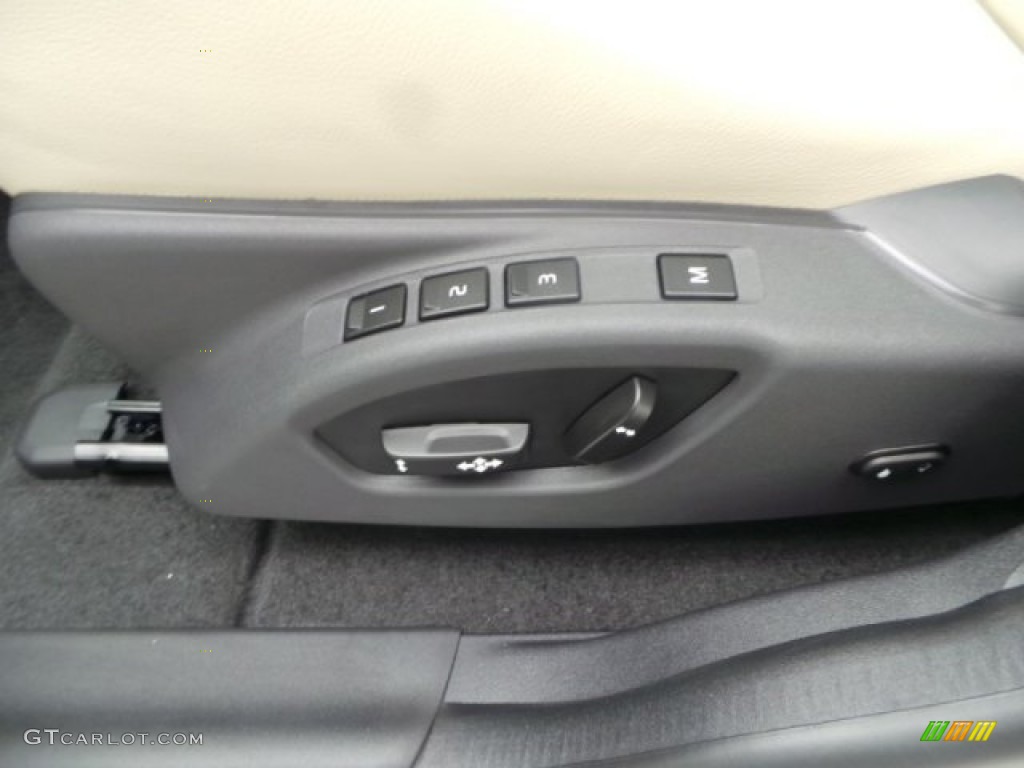 2015 Volvo XC60 T6 Drive-E Controls Photo #100743419