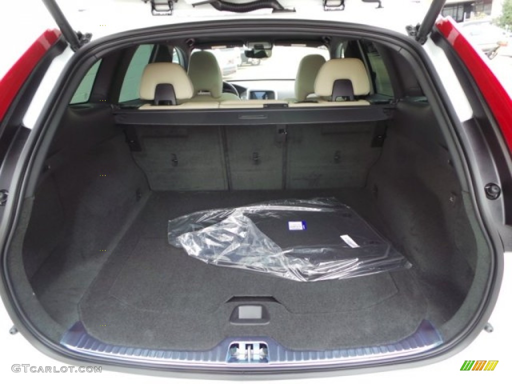 2015 Volvo XC60 T6 Drive-E Trunk Photo #100743650