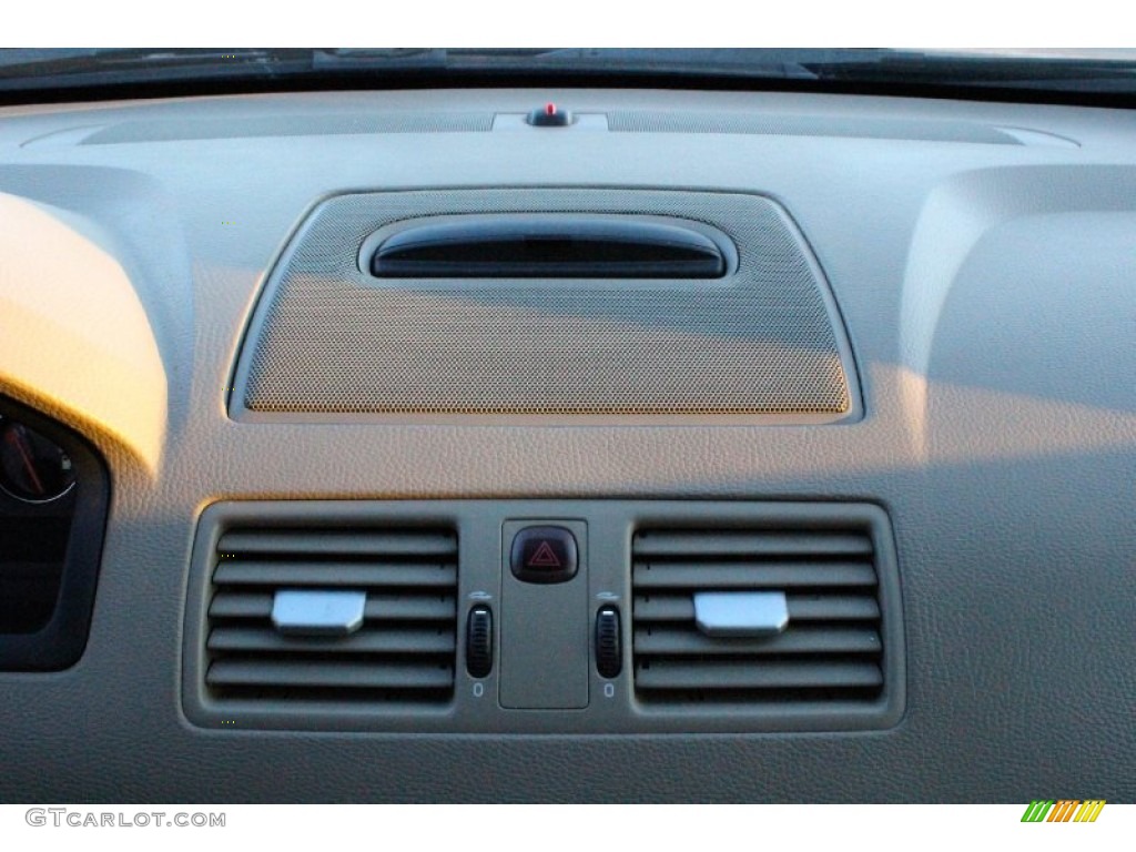 2005 XC90 T6 AWD - Magic Blue Metallic / Taupe/Light Taupe photo #16