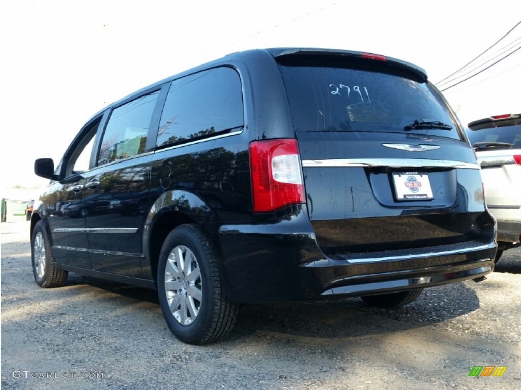 2015 Town & Country Touring - Brilliant Black Crystal Pearl / Black/Light Graystone photo #4