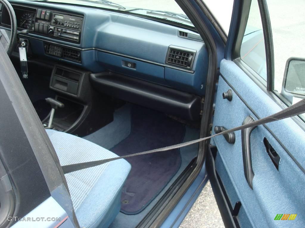 1987 Jetta GL Sedan - Stratos Blue Metallic / Blue photo #13