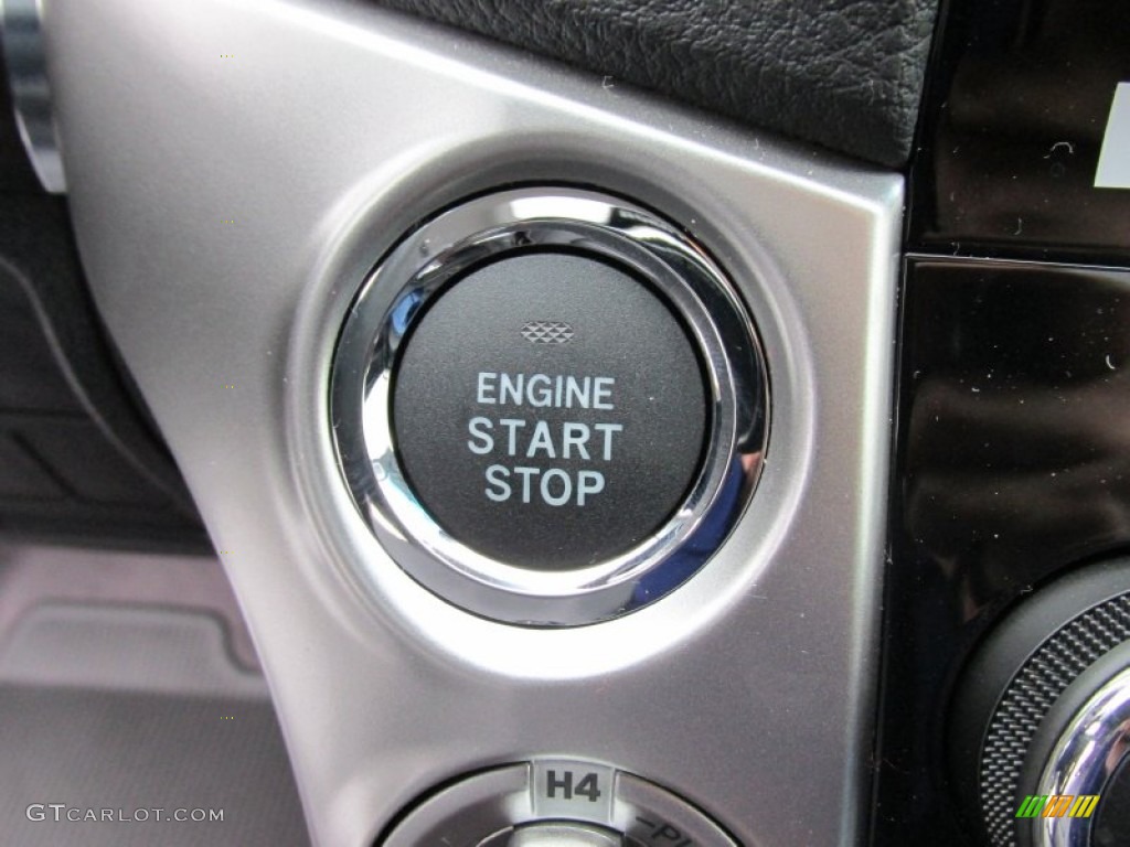 2015 Toyota Land Cruiser Standard Land Cruiser Model Controls Photo #100766650