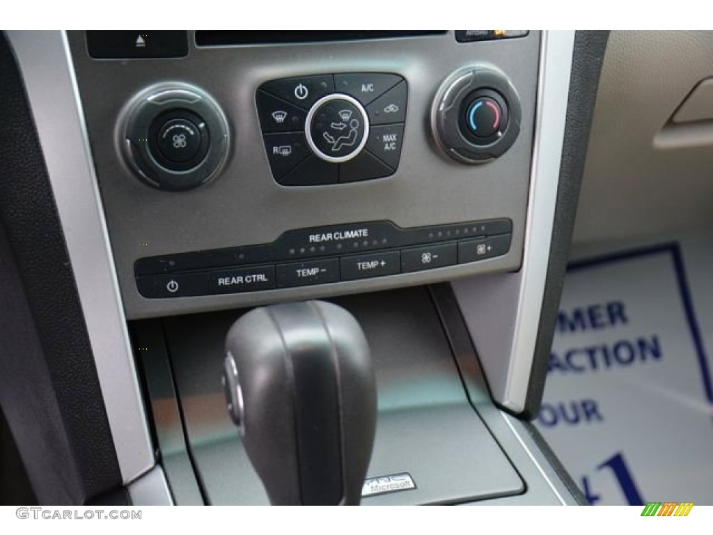 2013 Ford Explorer FWD Controls Photos