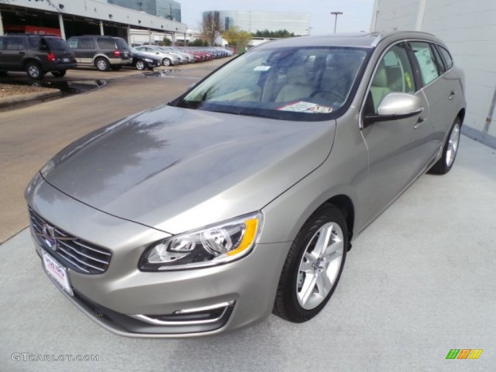 2015 V60 T5 Drive-E - Seashell Metallic / Soft Beige photo #3