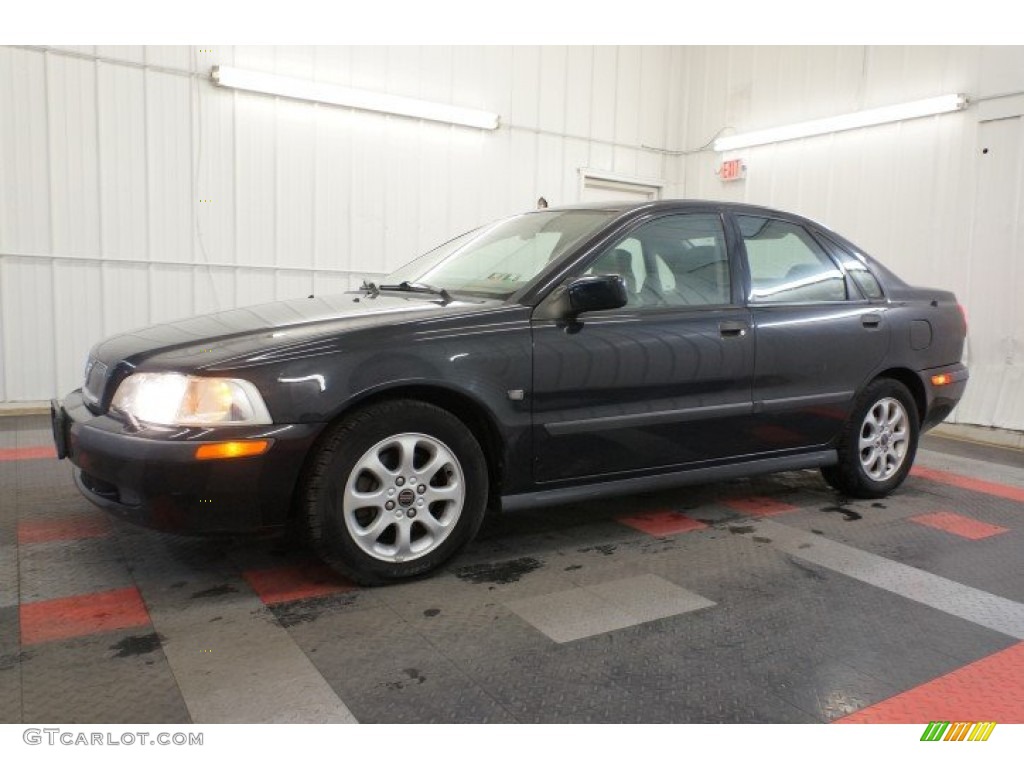 2002 S40 1.9T - Black Sapphire Metallic / Taupe/Light Taupe photo #2
