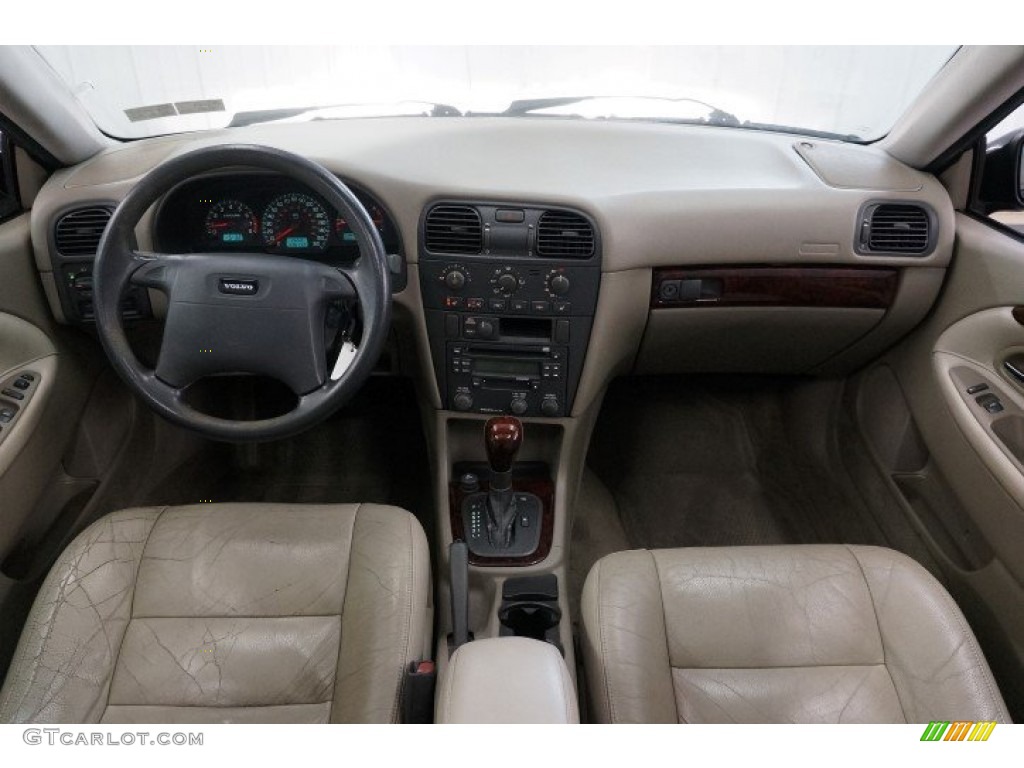 2002 S40 1.9T - Black Sapphire Metallic / Taupe/Light Taupe photo #21