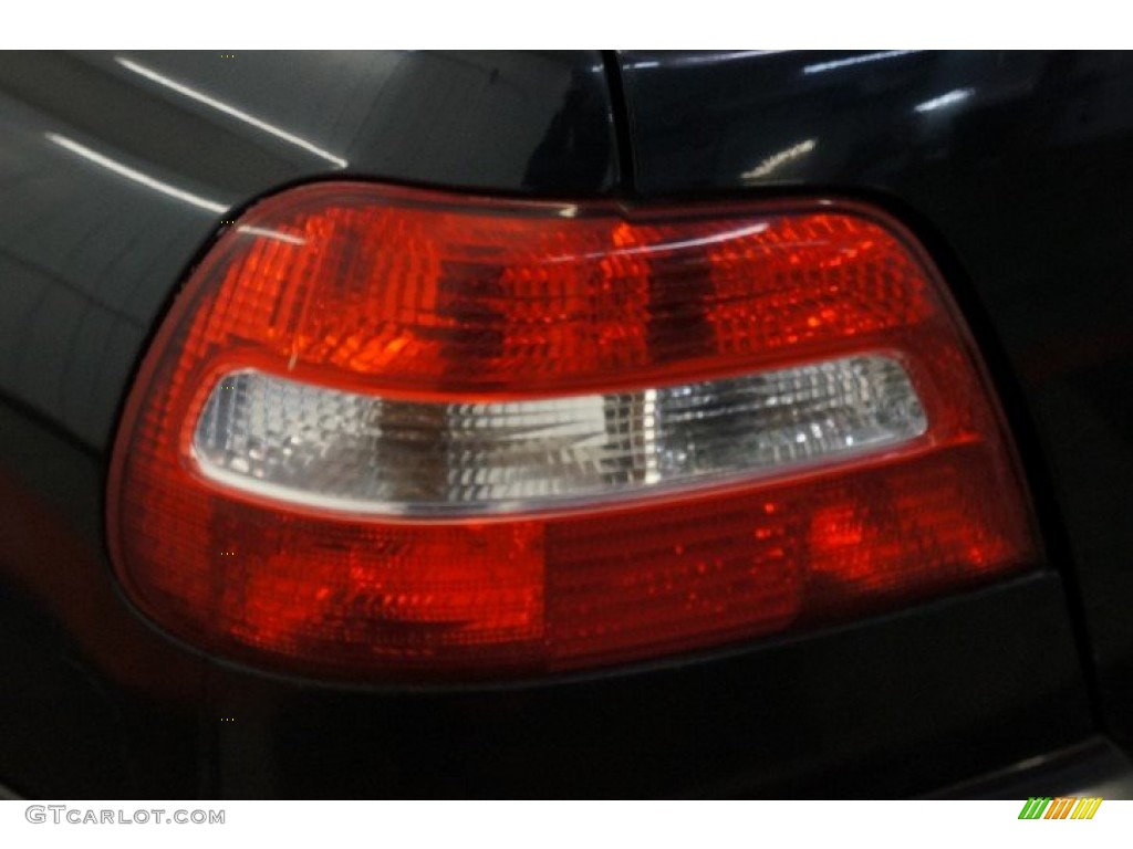 2002 S40 1.9T - Black Sapphire Metallic / Taupe/Light Taupe photo #50