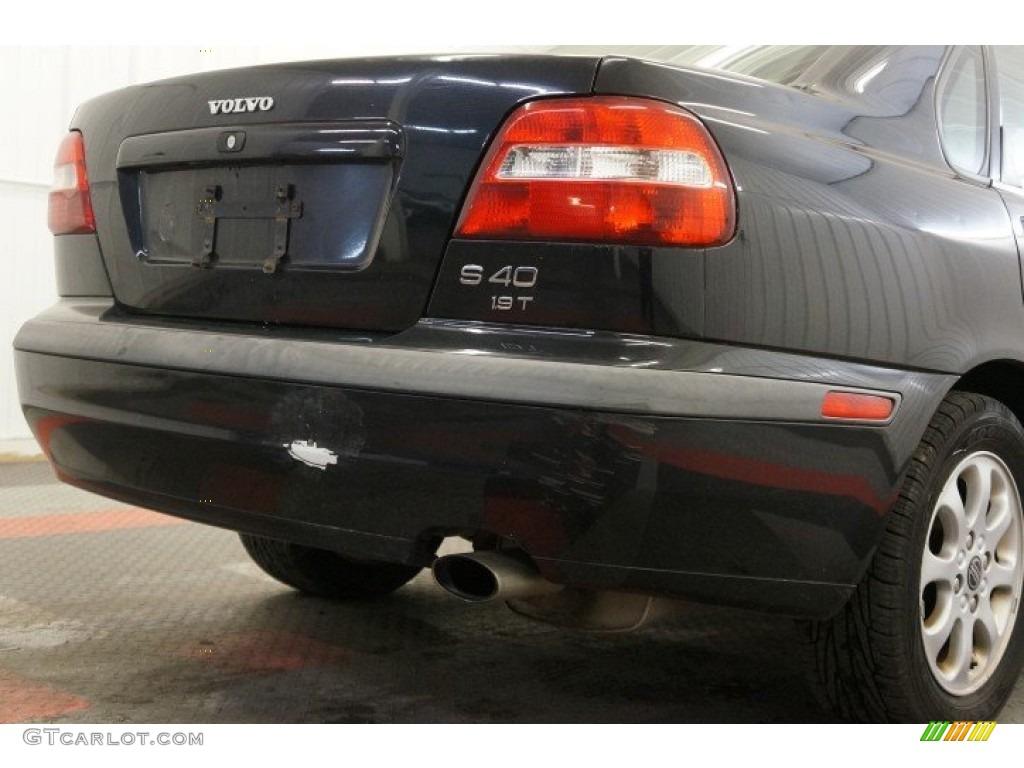 2002 S40 1.9T - Black Sapphire Metallic / Taupe/Light Taupe photo #52