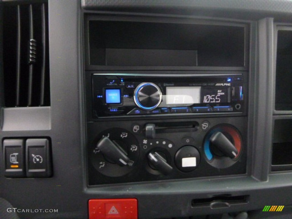 2015 Isuzu N Series Truck NQR Moving Truck Controls Photos