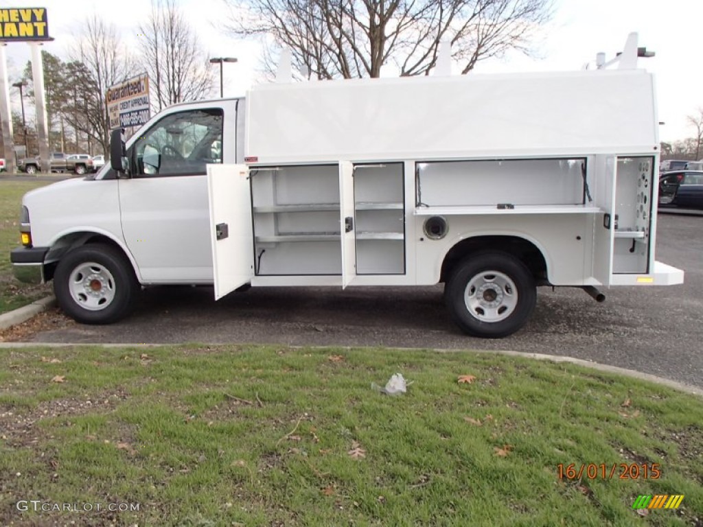 Summit White 2015 Chevrolet Express Cutaway 3500 Utility Van Exterior Photo #100792187