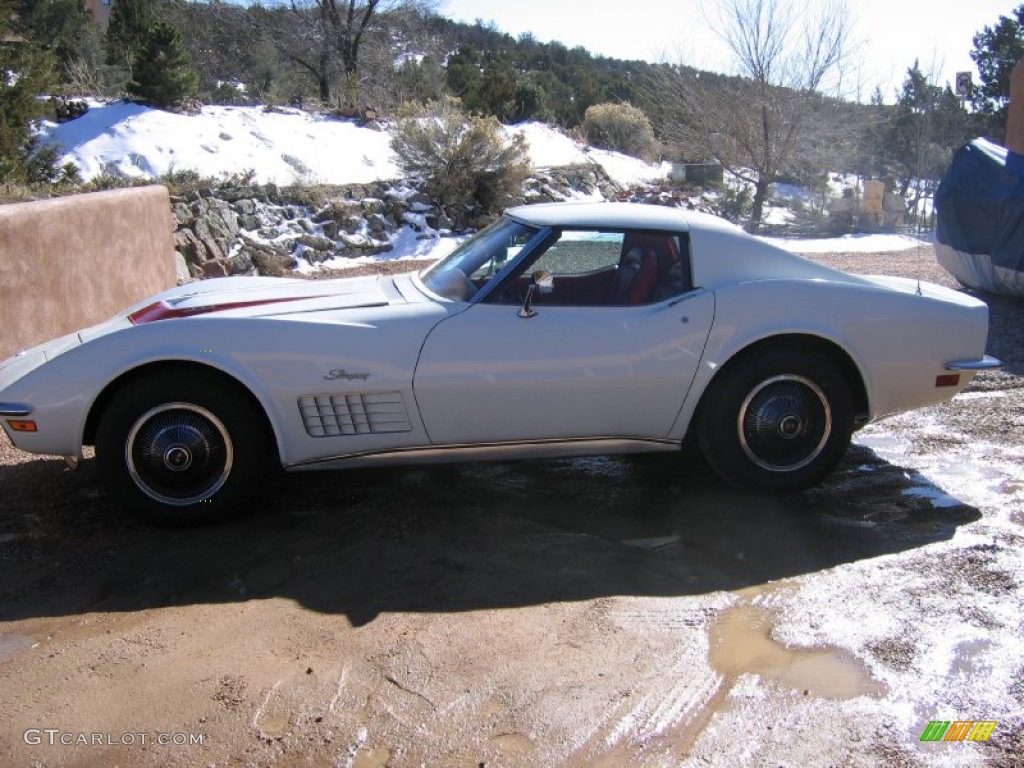 1972 Corvette Stingray Coupe - Classic White / Red photo #2