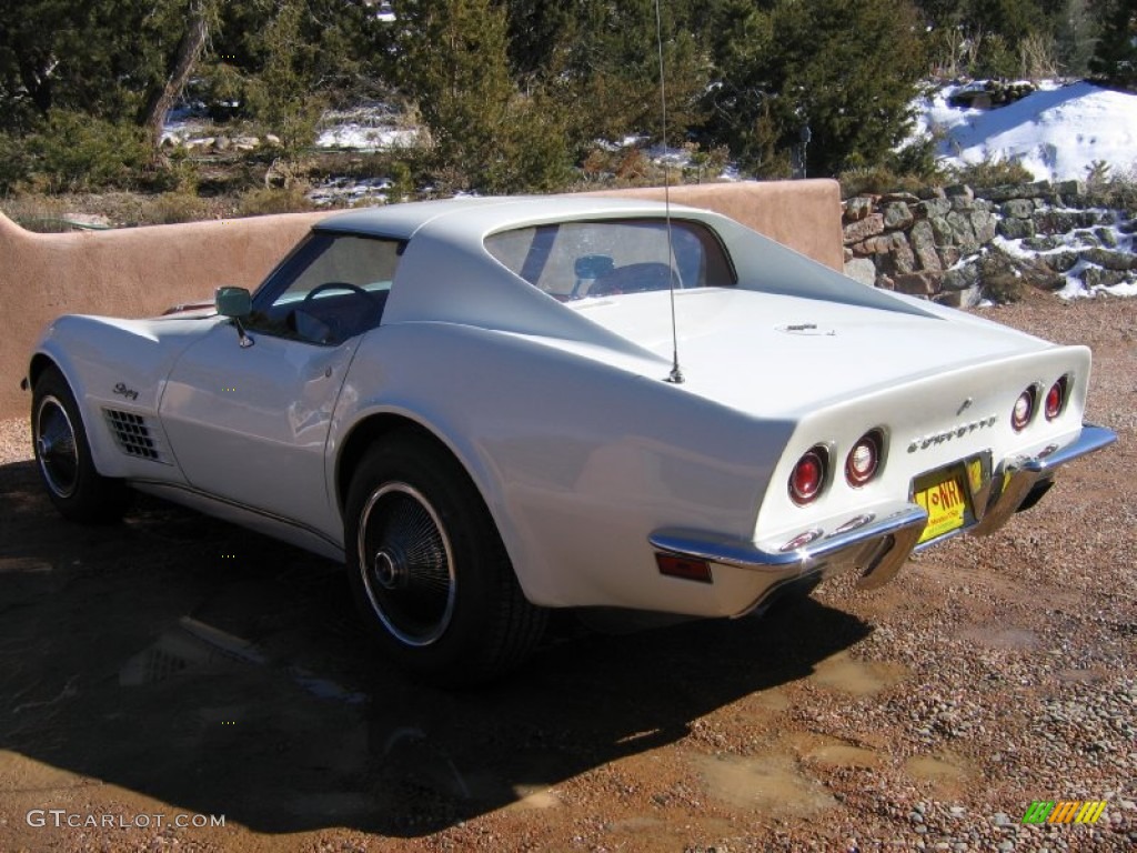 1972 Corvette Stingray Coupe - Classic White / Red photo #9