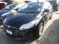 Tuxedo Black - Focus SE Hatchback Photo No. 13