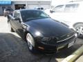 Black - Mustang V6 Coupe Photo No. 2