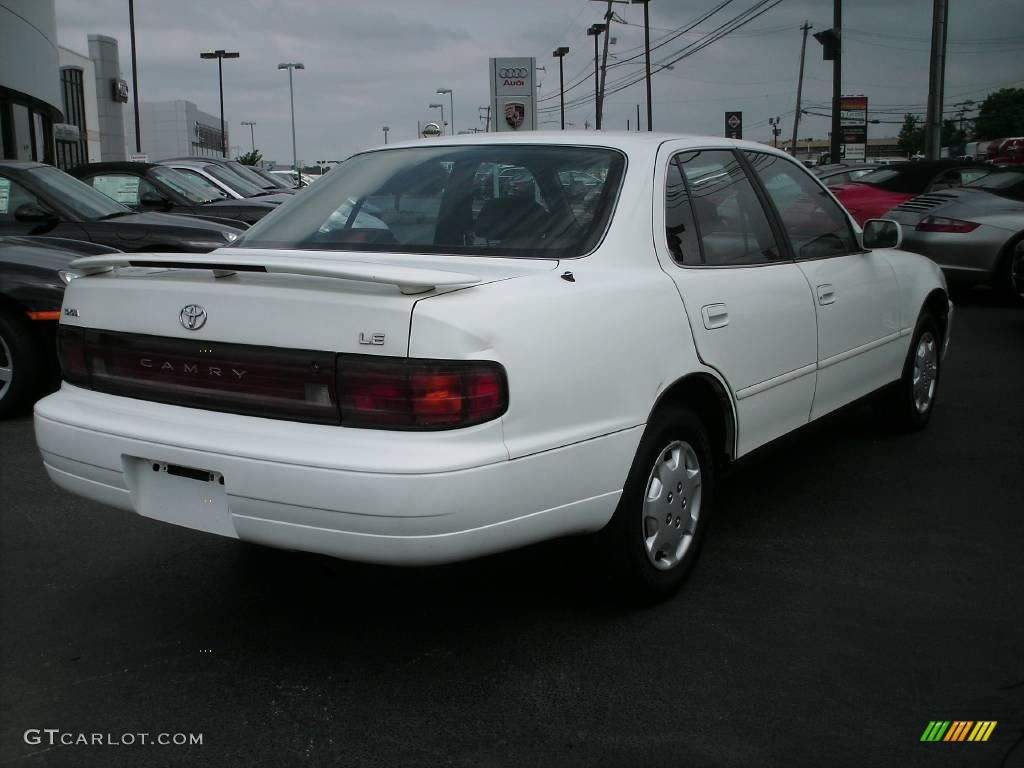 1994 Camry LE Sedan - Super White / Burgundy photo #7