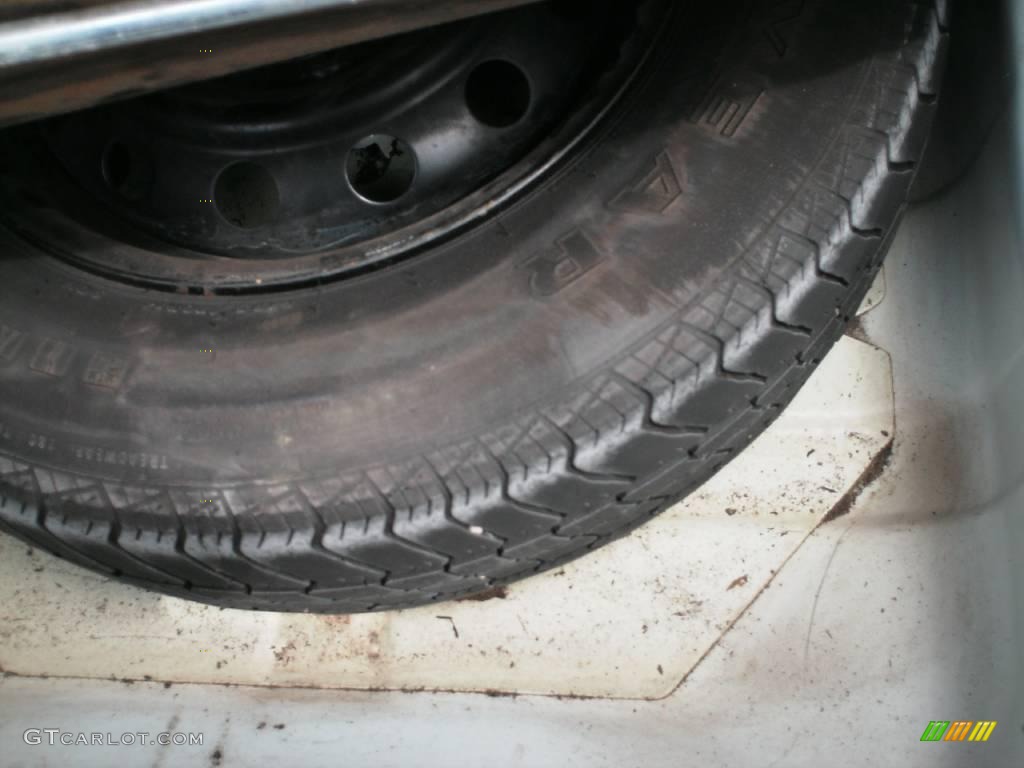 1994 Camry LE Sedan - Super White / Burgundy photo #11