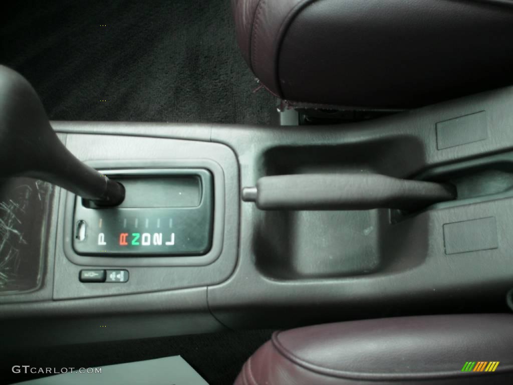 1994 Camry LE Sedan - Super White / Burgundy photo #47