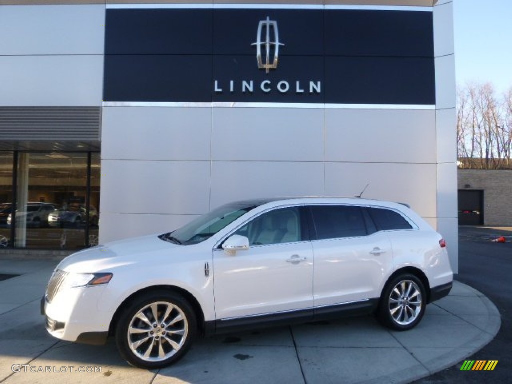 White Platinum Metallic Tri-Coat Lincoln MKT