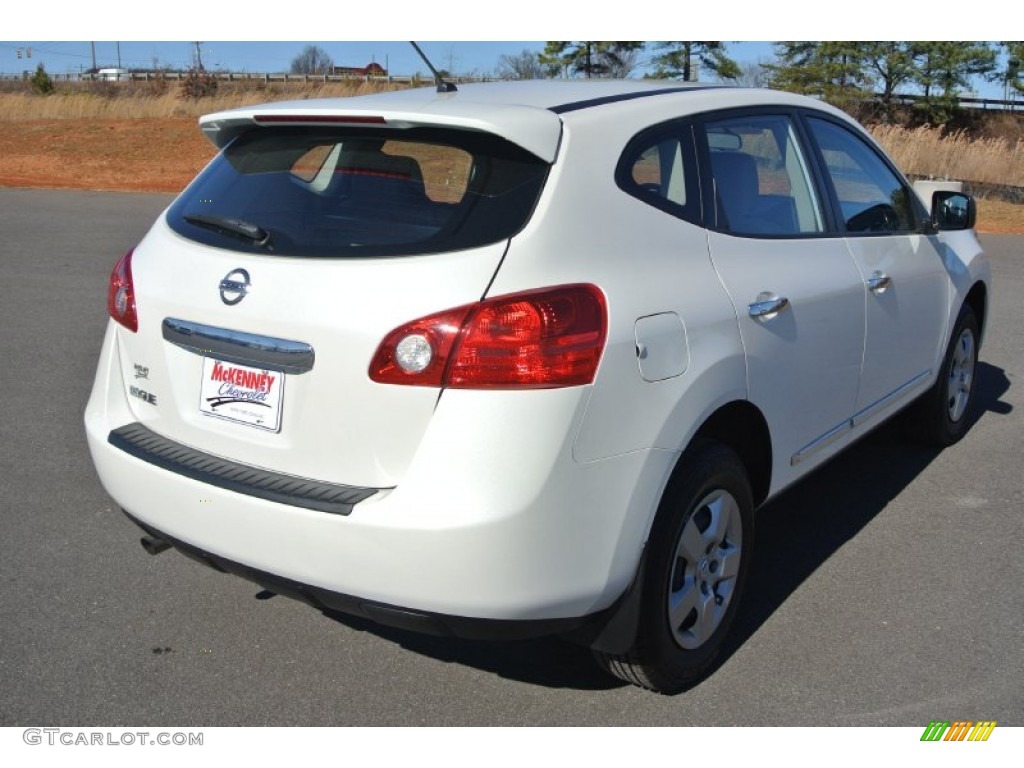 2011 Rogue S - Pearl White / Gray photo #5
