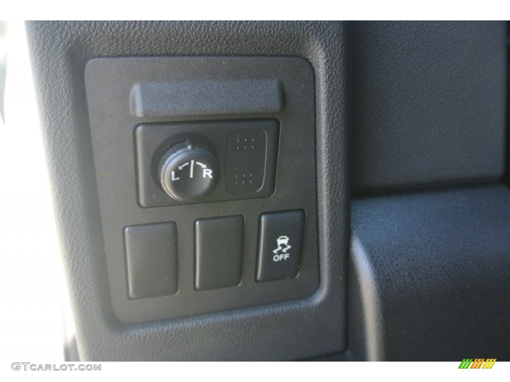2011 Rogue S - Pearl White / Gray photo #11