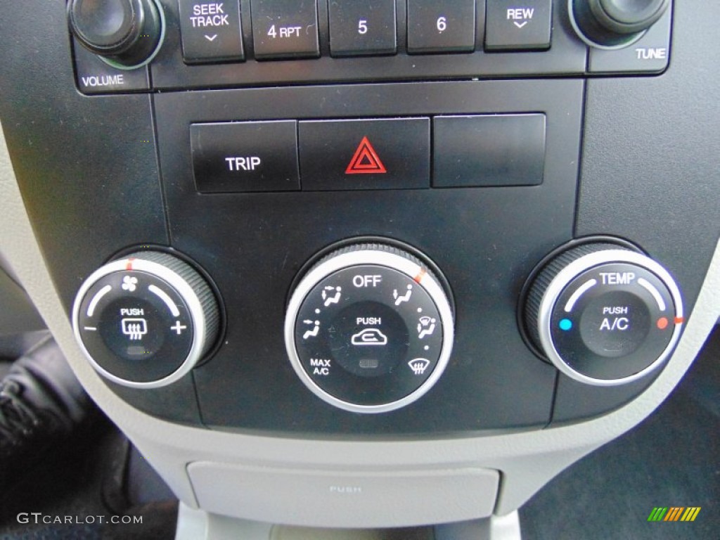 2008 Spectra LX Sedan - Ice Blue / Gray photo #24